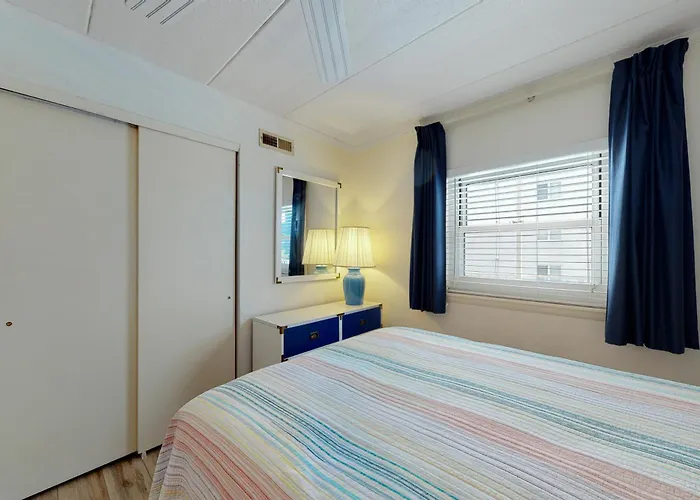 Apartment Purnell House 205